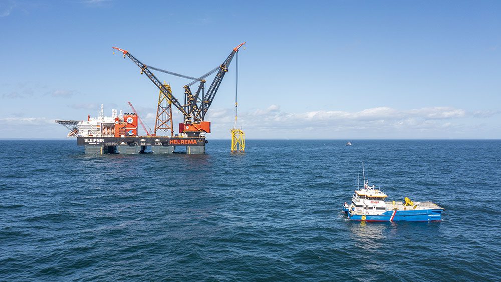 Briggs Marine CTV Vessel infront of NnG owned by jointly owned by EDF Renewables and ESB